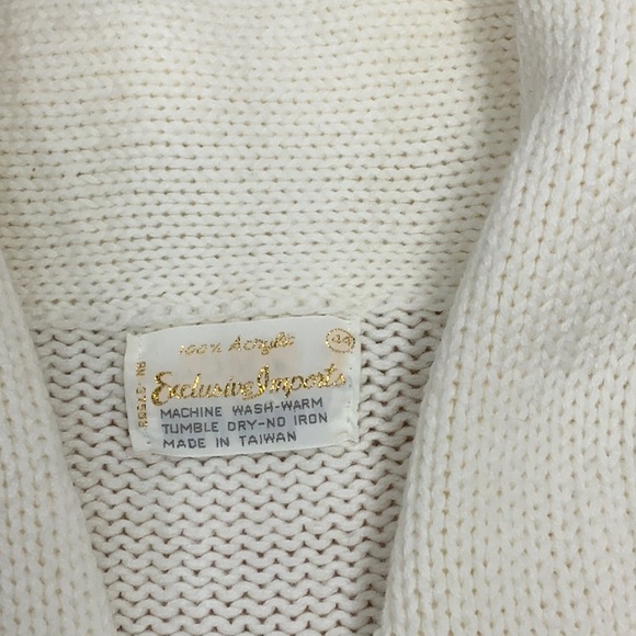 5 button down vintage cardigan- cream size 44 - Picture 2 of 6